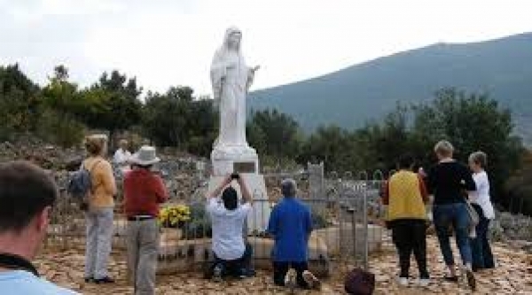 #PergunteResponderemos: 14 - O que o Papa diz sobre as aparições de Medjugorje? Felipe Aquino