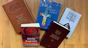 #PergunteResponderemos: 94 - POR QUE A BIBLIA CATOLICA TEM MAIS LIVROS DO QUE A BIBLIA EVANGELICA? Felipe Aquino