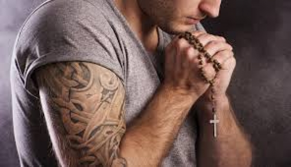 É PECADO FAZER TATUAGEM? #PADRERESPONDE - Pe. Reginaldo Manzotti