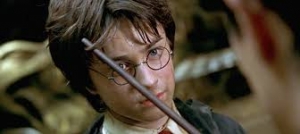 PERGUNTE AO EXORCISTA - É possível uma influência maligna através de filmes de Magia, como Harry Potter? - Pe. Duarte Lara